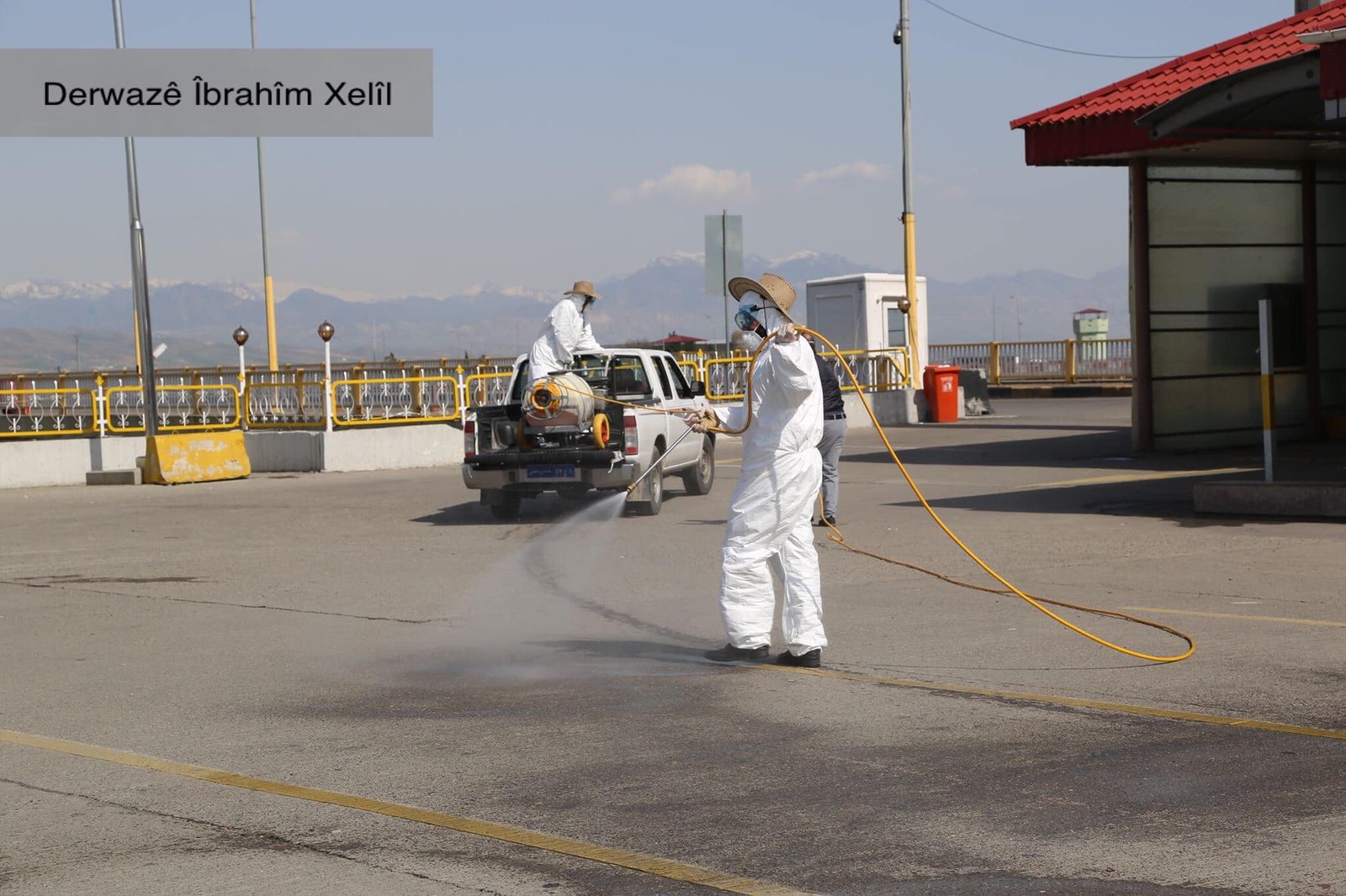 چەند وێنەیێن رەشاندنا بەش و گورەپانێن کۆمەلگەھێ